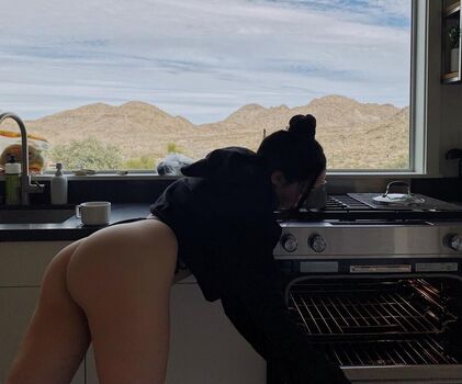 Full leaked Noah cyrus private photo