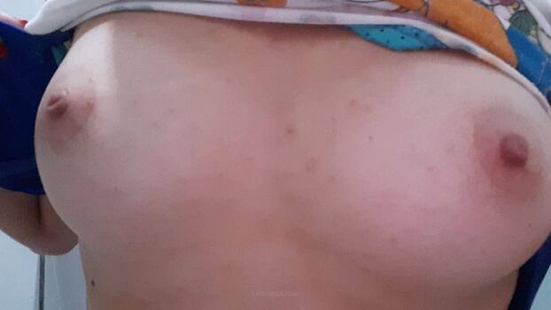 Full leaked Novinhas com peitos pequenos page private photo