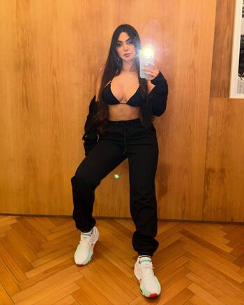 Full leaked Nyvi estephan private photo