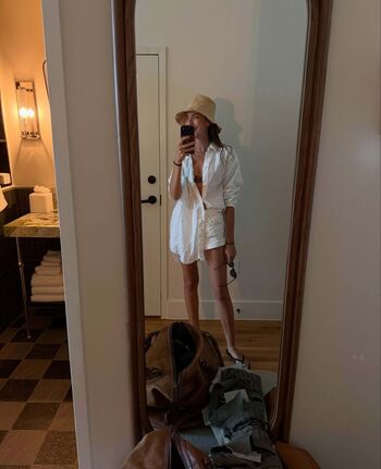 Full leaked Odette annable private photo