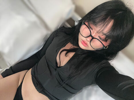 Full leaked Offbrandtea private photo