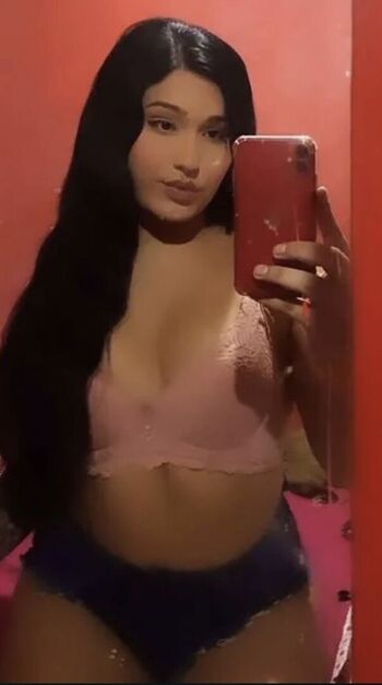 official.latiiinamamiii