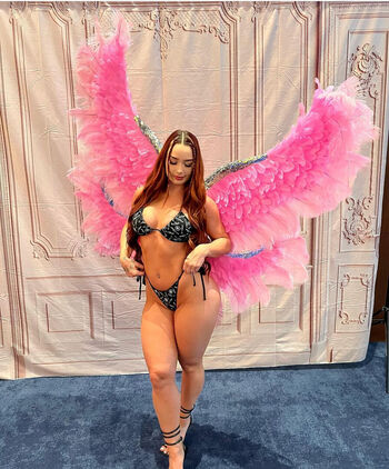 officialkrissytaylor