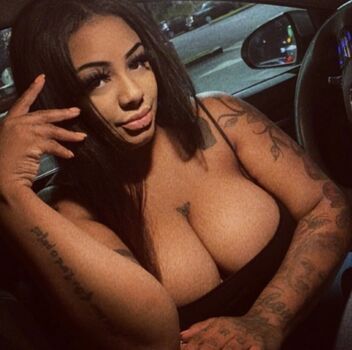 Officiallynicoleeeee