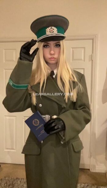 Full leaked Offizieramira private photo