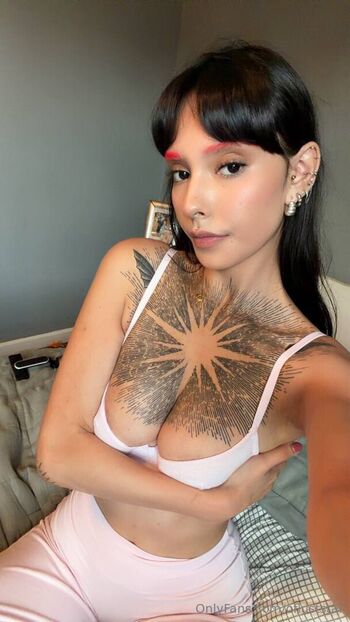 Full leaked Ofluststar private photo