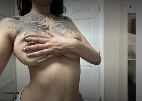 Full leaked Ofluststar private photo