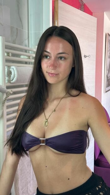 Full leaked Oihana private photo