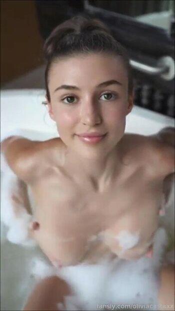 Full leaked Olivacasta page private photo