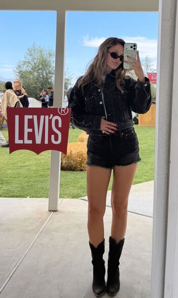 Full leaked Olivia holt private photo