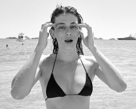 Full leaked Olivia rouyer private photo