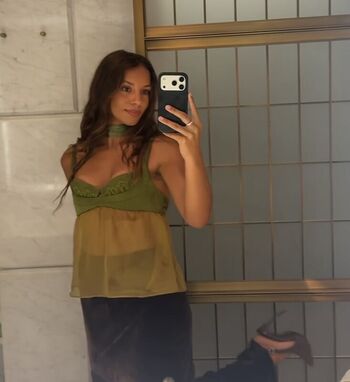 Full leaked Olivia webb private photo