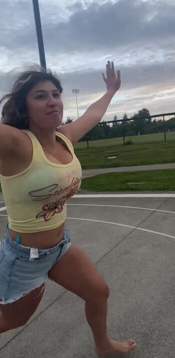 Full leaked Oliviax private photo