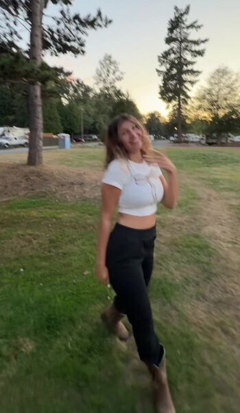 Full leaked Oliviax private photo