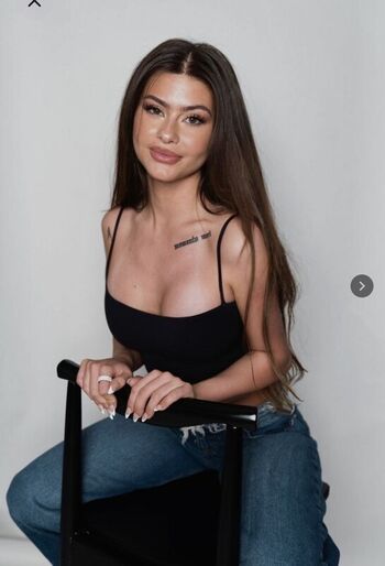 Full leaked Oliviacshaffer private photo