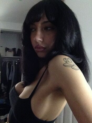 Full leaked Oliviaraynn private photo