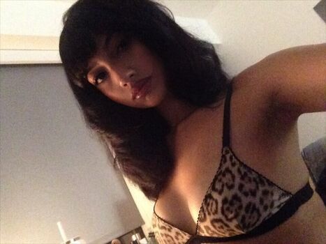 Full leaked Oliviaraynn private photo