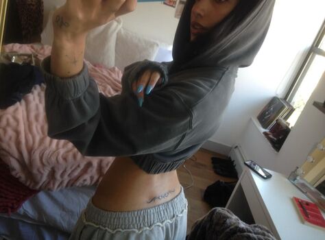 Full leaked Oliviaraynn private photo