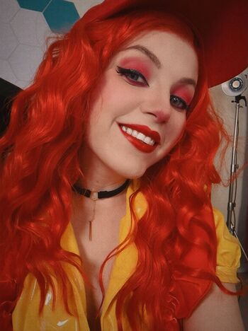 Full leaked Olyashaa page private photo