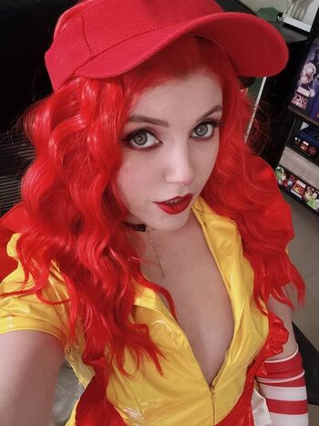 Full leaked Olyashaa page private photo