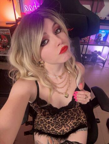 Full leaked Olyashaa page private photo