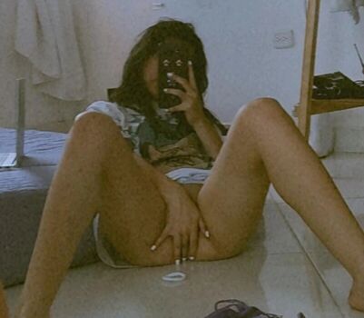 Full leaked Onlycallmelala private photo
