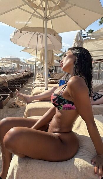 Full leaked Ouksi page private photo