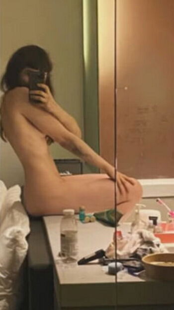 Full leaked Overlandingrobin private photo