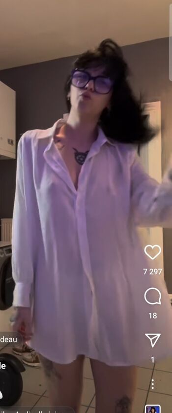 Full leaked Owsmile private photo