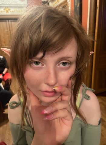 Full leaked Prnpixie private photo