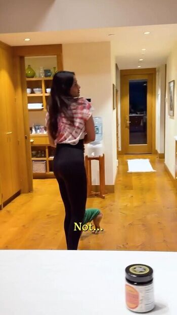 Full leaked Padma lakshmi private photo