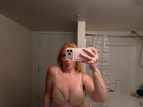 Full leaked Paigehenne private photo