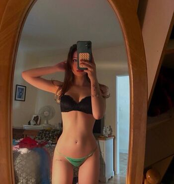 Full leaked Paisleyhart private photo