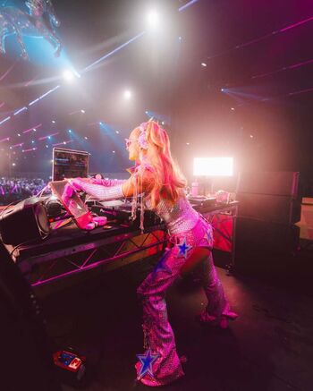Full leaked Paris hilton private photo