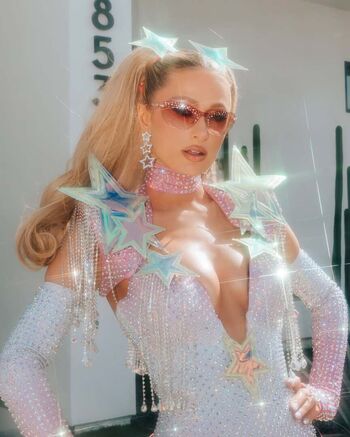 Full leaked Paris hilton private photo