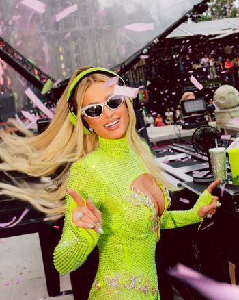 Full leaked Paris hilton page private photo