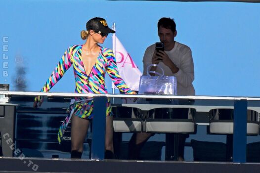 Full leaked Paris hilton page private photo