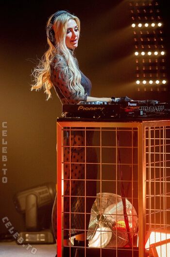 Full leaked Paris hilton page private photo