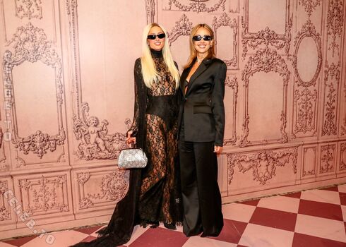 Full leaked Paris hilton page private photo