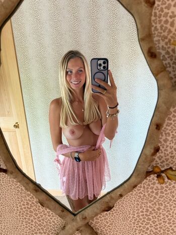 Peachy Babe / peachyprime