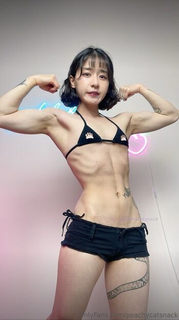 Peachycatsnack