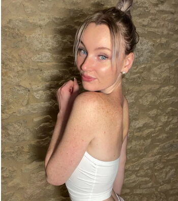 Full leaked Peachyvice private photo