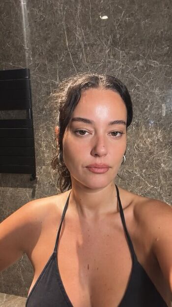 Full leaked Pelin akil private photo