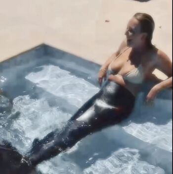Full leaked Perrie edwards private photo