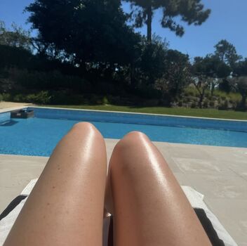 Full leaked Perrie edwards private photo