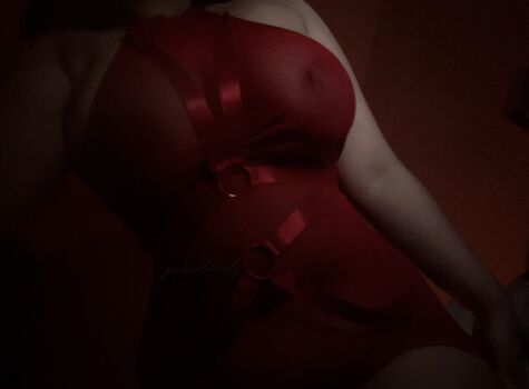 Full leaked Petalbleedz private photo