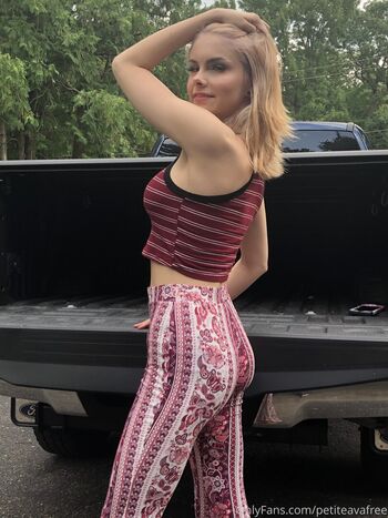 Full leaked Petiteavafree private photo