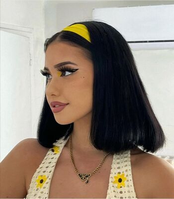 Full leaked Petitebruneone private photo