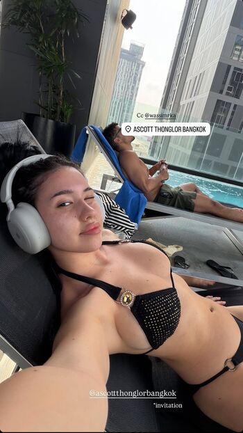 Full leaked Petitebruneone private photo
