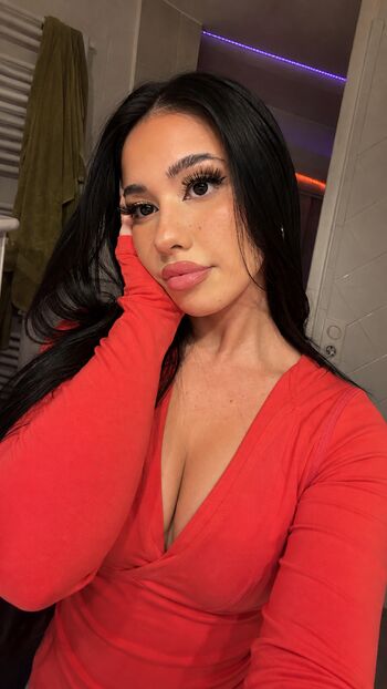 petitebruneone